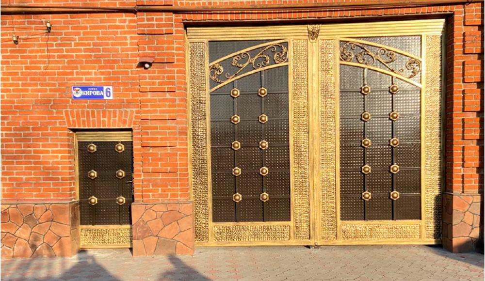 ИЗГОТОВЛЕНИЕ ВОРОТ, ПЕРИЛ, НАВЕСОВ, КОЗЫРЬКОВ