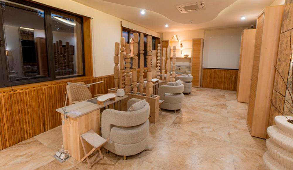 EMI школа маникюра