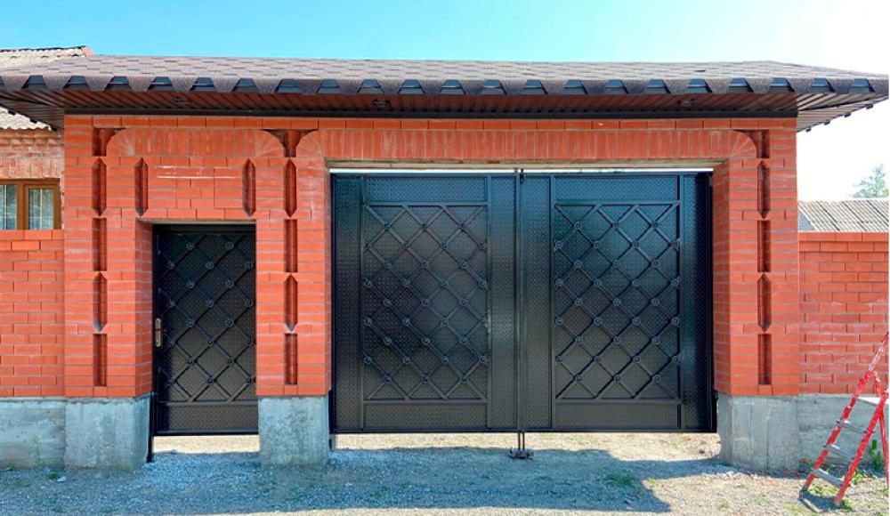 ИЗГОТОВЛЕНИЕ ВОРОТ, ПЕРИЛ, НАВЕСОВ, КОЗЫРЬКОВ