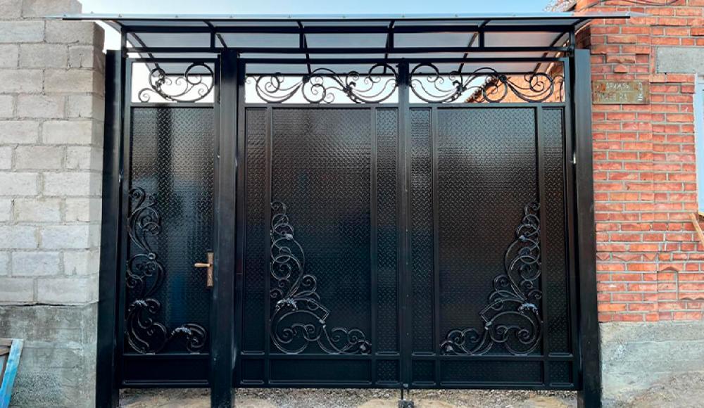 ИЗГОТОВЛЕНИЕ ВОРОТ, ПЕРИЛ, НАВЕСОВ, КОЗЫРЬКОВ