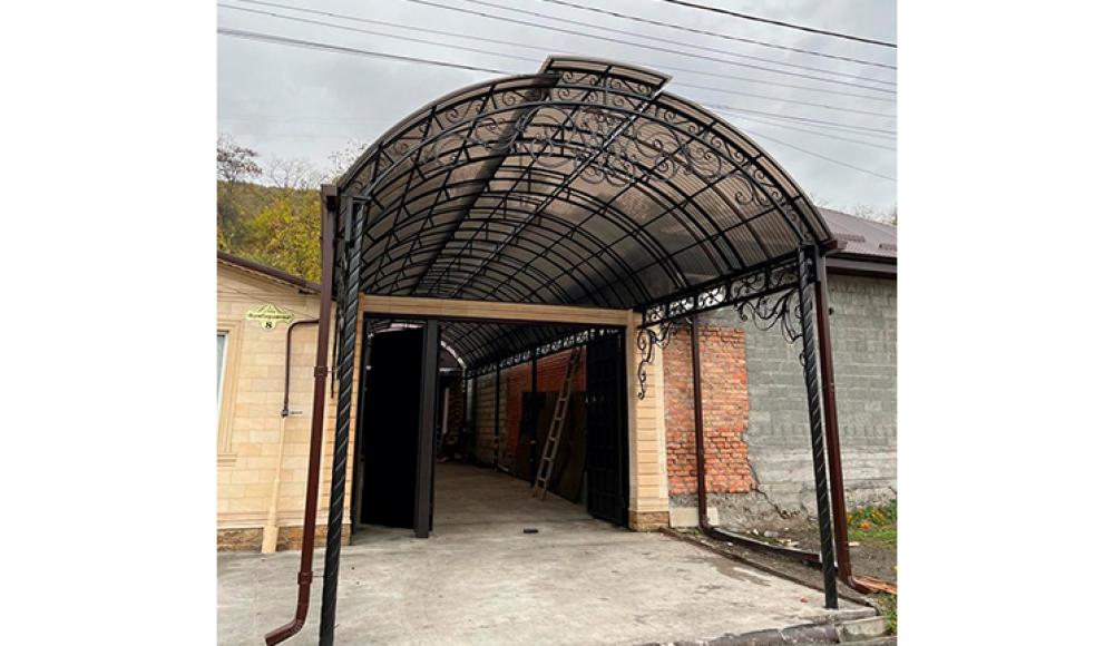 ИЗГОТОВЛЕНИЕ ВОРОТ, ПЕРИЛ, НАВЕСОВ, КОЗЫРЬКОВ