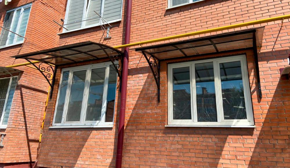 ИЗГОТОВЛЕНИЕ ВОРОТ, ПЕРИЛ, НАВЕСОВ, КОЗЫРЬКОВ